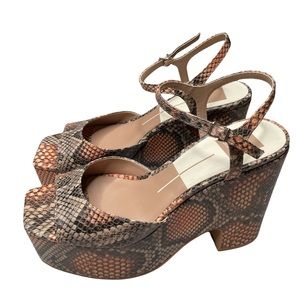 Dolce Vita Sandals platform sandal size 7.5